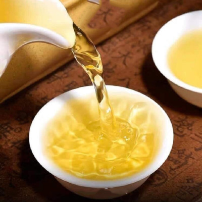 Trà xanh tân cương 500 gram - Trà đinh tiến quan Tân Cương Xanh