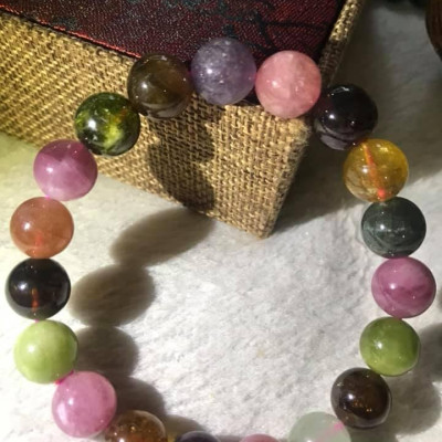 VÒNG TAY PHONG THỦY ĐÁ TOURMALINE ĐÁ SẮC SIZE 11LY CHỊ EM NỮ THÍCH ĐEO HẠT LỚN XÍU NÈ HỢP NỮ TẤT CẢ CÁC MỆNH ĐÁ THIÊN NHIÊN LOẠI ĐẸP BÓNG 