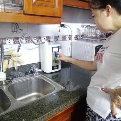 Máy lọc nước ion kiềm giàu hydro Atica Eco - Hàng chính hãng sản xuất bởi tập đoàn Hitachi Maxell Nhật Bản sử dụng công nghệ điện phân 2 lần làm giàu hydro trong nước tốt cho sức khỏe