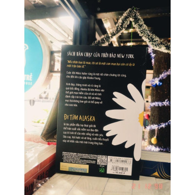 Đi Tìm Alaska  - Bản Quyền