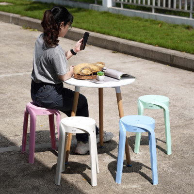 Ghế đôn nhựa đúc lốc xoáy, có thể xếp chồng lên nhau, tiết kiệm diện tích - Cobihome