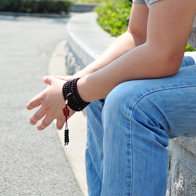 Vòng tay 108 hạt giả gỗ thời trang siêu đẹp, may mắn phong thủy bình an cho cả nam và nữ