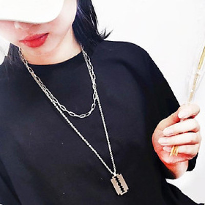 Dây chuyền lưỡi lam cá tính nam nữ fashion trend