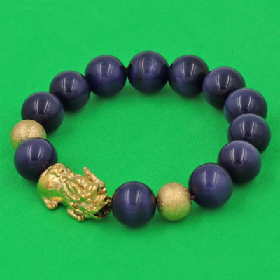 Chuỗi đeo tay Đá Mắt Mèo Tím 12 ly - cẩn Tỳ Hưu Phong Thủy inox vàng VMEITHHBV12 - hợp mệnh Hỏa, mệnh Thổ