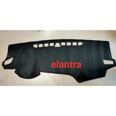 Thảm Taplo Chống Nắng Xe Huyndai Elantra 2023-2018 Mẫu Da Vân Carbon, Nhung Lông Cừu Có Lớp Chống Trượt