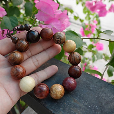 Vòng tay chuỗi hạt gỗ đàn hương - T021