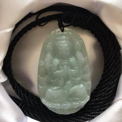 MẶT THIÊN THỦ ĐÁ CÂM THẠCH TỰ NHIÊN MÀU TRẮNG  XANH NHẸ ĐỘ MỆNH NAM TUỔI TÝ MỆNH KIM THỦY MỘC SIZE CAO 49MM NGANG 31MM DẦY 6MM8 ĐEM MAY MẮN SỨC KHỎE CÔNG DANH TÀI LỘC