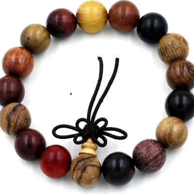 Vòng tay chuỗi hạt gỗ Đàn hương 8 màu 12 ly