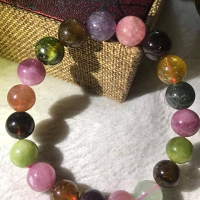 VÒNG TAY PHONG THỦY ĐÁ TOURMALINE ĐÁ SẮC SIZE 11LY CHỊ EM NỮ THÍCH ĐEO HẠT LỚN XÍU NÈ HỢP NỮ TẤT CẢ CÁC MỆNH ĐÁ THIÊN NHIÊN LOẠI ĐẸP BÓNG 