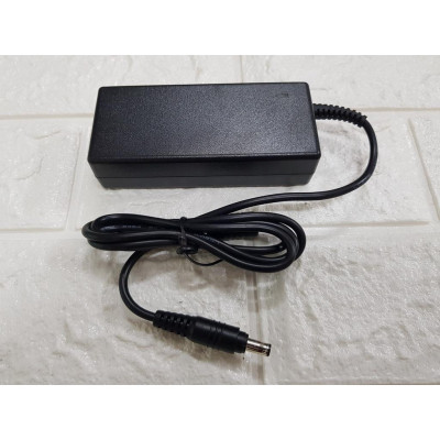 Sạc Tương Thích Cho Laptop Samsung 19V 3.16A Kích Thước Đầu Sạc Tương Thích Cho 5.5*3.0Mm - Nhập Khẩu - Hàng Nhập Khẩu New Seal TEEMO PC TEAC1263