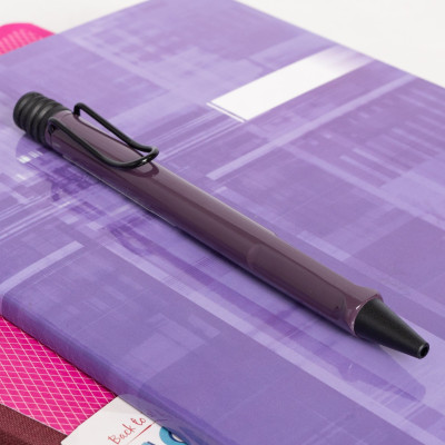 Bút Bi Lamy Safari Violet Blackberry - 2D8