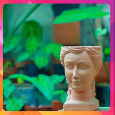 hậu Hình Cô Gái - Chậu Trồng Cây Trang Trí Sân Vườn