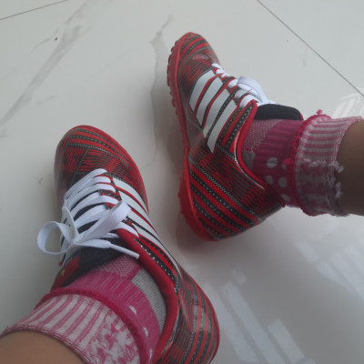 GIÀY ĐÁ BÓNG SÂN CỎ NHÂN TẠO 13C ĐỎ ĐÃ MAY ĐẾ