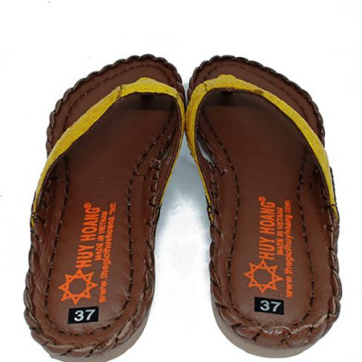 Dép nữ Huy Hoàng da cá sấu màu vàng nghệ HT7242