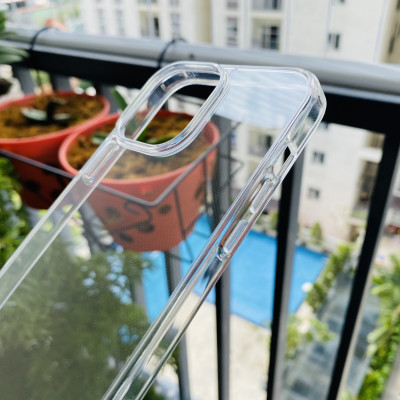 Ốp lưng iPhone 13 Pro Max Likgus trong suốt không ố vàng - Hàng chính hãng