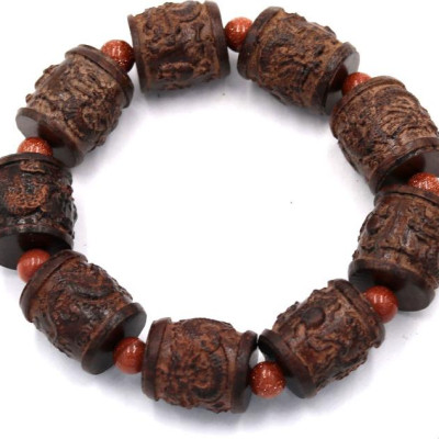 Vòng tay chuỗi hạt trụ rồng gỗ đàn hương TRNCT18