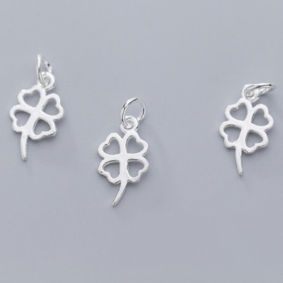 Combo 3 cái charm bạc hình cỏ bốn lá treo - Ngọc Quý Gemstones