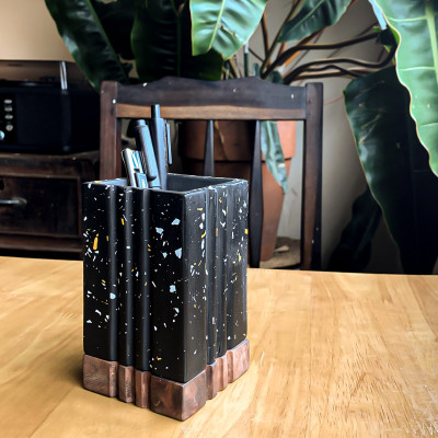 Lọ Bút Jesmonite Hai Tầng Độc Đáo The Craft House