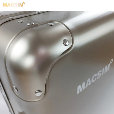 Vali tay kéo cao cấp chất liệu hợp kim nhôm nguyên khối MS1318 Macsim màu ti-gold cỡ 24inches
