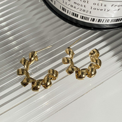 Bông tai tròn dáng xoắn sang trọng cho nữ