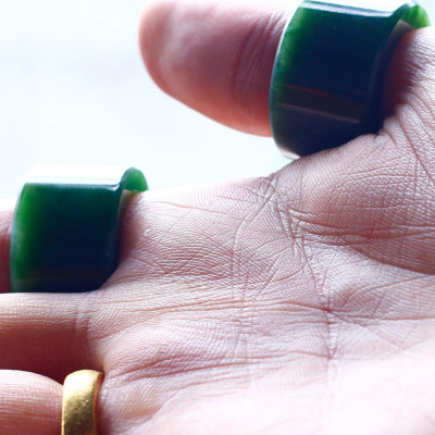 Nhẫn càng long ngọc bích mệnh hỏa, mộc - Ngọc Quý Gemstones