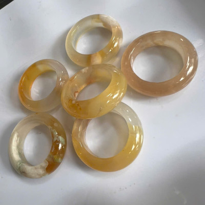 Nhẫn Nữ mới Đá Mã Não Bông Vàng Trắng Đậm Nhạt Bóng Đẹp Ni 17mm Cao 7mm Dầy 4mm Chị em Nữ mệnh Kim mệnh Thủy mệnh Thổ đeo lên tay xinh xắn may mắn ạ