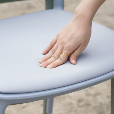 Ghế nhựa đúc có lót đệm nhiều màu