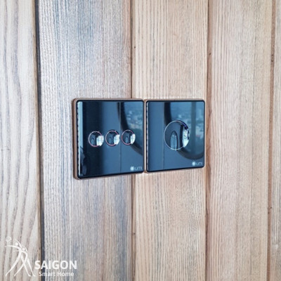 Công Tắc Thông Minh Kính Lõm Luto 4 Nút/ Hàng Chính Hãng