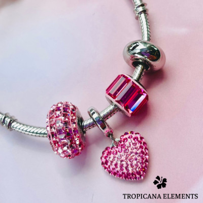 Vòng Tay Tropicana Phối Charm Swarovski Pha Lê Trái Tim Màu Hồng