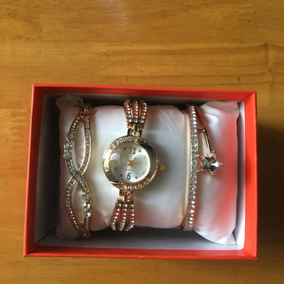 Set hộp  phụ kiện đeo tay 3 món , phong cách thanh lịch thời trang sang trọng cho nữ