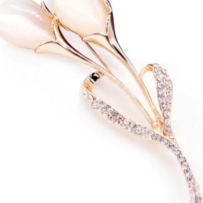 Trâm Cài Áo Nữ Quà Tặng Hoa Tulip Đính Đá Trang Nhã Sang Trọng (Kèm Hộp Quà Tặng)