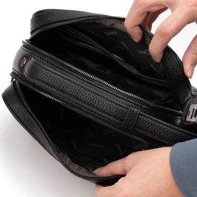 Clutch xách tay nam da bò Togo khóa vân tay RB10