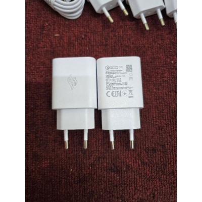 Bộ Sạc nhanh 18W Vinsmart Zin New Hãng dành cho tất cả dòng máy Vinsmart