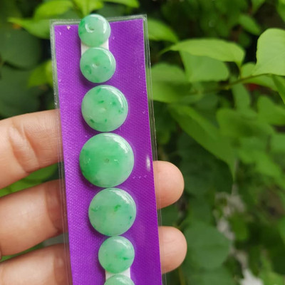 Bộ Trang Sức Lắc Tay Gồm Dãy 7 Đồng Tiền Xanh lớn nhỏ đều quá đẹp  Chất liệu đá cẩm thạch tự nhiên mệnh mộc hỏa thủy  Nữ bọc vàng làm lắc tay đeo rất đẹp tuyệt vời ạ