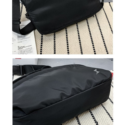 Túi đeo chéo nam nữ phong cách mới  - BEE GEE DCN9290