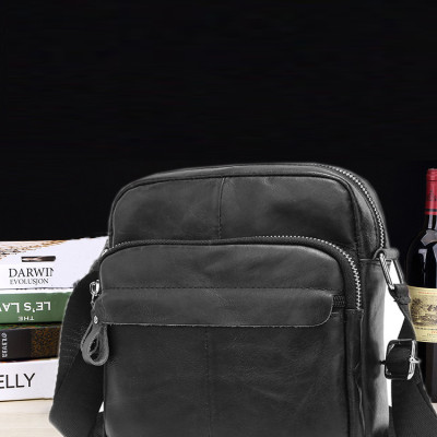 Túi đeo chéo nam DA BÒ THẬT phong cách mới  - BEE GEE DCN9277