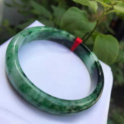 VÒNG ĐÁ CẨM THẠCH HẸ SƠN THỦY LIỀN KHỐI NI 52 100% THIÊN NHIÊN MÀU XANH SƠN THỦY VÂN ĐẬM NHẠT NỮ 50KG - 60KG ĐEO ĐẸP TAY Ạ