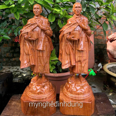 Tượng ngài thích minh tuệ bằng gỗ hương đá kt cao 40x14x13cm 
