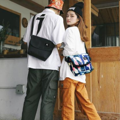 Túi đeo chéo nam nữ unisex BEE GEE 070