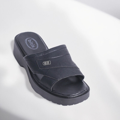 Dép quai ngang Biti