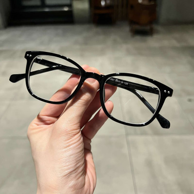 Kính Mắt vuông gọng nhựa đen thiết kế đơn giản cho nam nữ