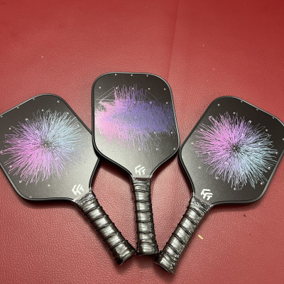 Vợt Pickleball T300 nặng 210g, mặt vợt dày 1.6cm phủ carbon, đạt tiêu chuẩn USAPA 