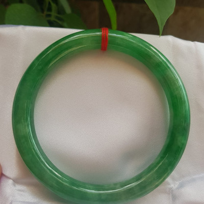 Vòng tay Nam Nữ đá Cẩm Thạch Đậu Lý QC size lớn 64mm x cọng 10mm Vòng màu xanh đậu lý bông bóng đẹp Anh Chị tay to Cân Nặng 73kg- 85kg đeo ạ