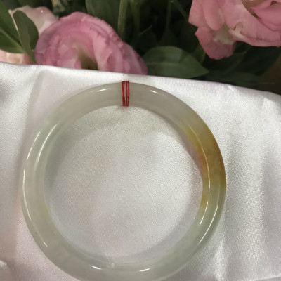 Vòng Cẩm Thạch mới Trắng Vàng Bóng đẹp Ni 57mm Chột 8mm Nữ mạng kim mạng thổ 55kg đến 65kg đeo dễ thương xinh xuất sắc ạ