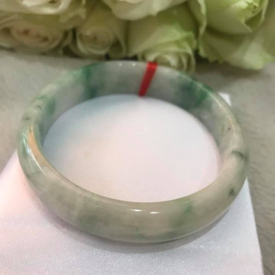 VÒNG NAM ĐÁ CẨM THẠCH TỰ NHIÊN  BẢN HẸ LÝ A SỊN 61MM CAO 13,9MM MÀU TRẮNG TRONG XANH LÁ VÂN NAM 70KG TỚI 85KG