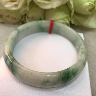 VÒNG NAM ĐÁ CẨM THẠCH TỰ NHIÊN  BẢN HẸ LÝ A SỊN 61MM CAO 13,9MM MÀU TRẮNG TRONG XANH LÁ VÂN NAM 70KG TỚI 85KG