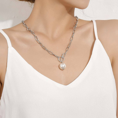 Vòng cổ titan mix ngọc trai sành điệu