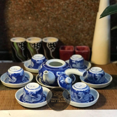 Bộ Ấm Chén Trà Đạo Gốm Trắng Men Lam Bát Tràng Long Ẩn Dáng Đường Vũ Dung Tích 300ml (Bộ Ấm Chén) ATA 20