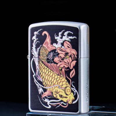 Vỏ Hột Quẹt Bật Lửa Xăng Đá Zorro Z2-1117 Họa Tiết Cá Chép Quần Hội Ao Sen Cực Đẹp Đem Lại May Mắn