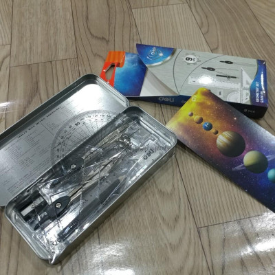 Bộ Dụng Cụ Học Sinh 09 Món - Deli G30695